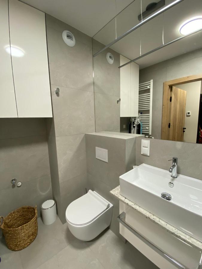 Apartamenty Magia Z Bezplatnym Parkingiem I Klimatyzacja Rzeszów Exterior foto