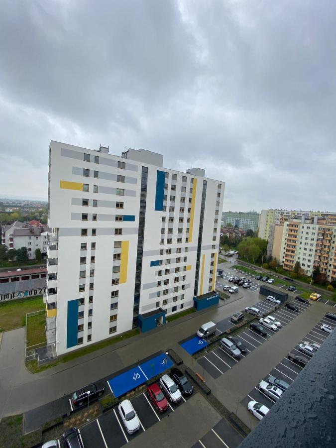 Apartamenty Magia Z Bezplatnym Parkingiem I Klimatyzacja Rzeszów Exterior foto